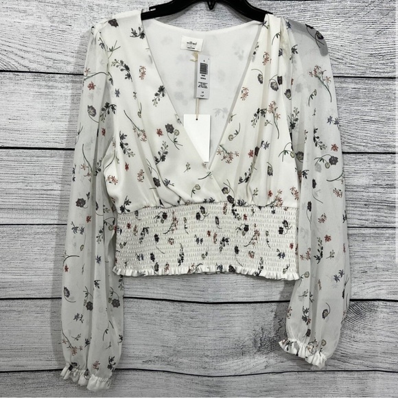 Cropped Rose Puff Sleeve Shirt main image 1